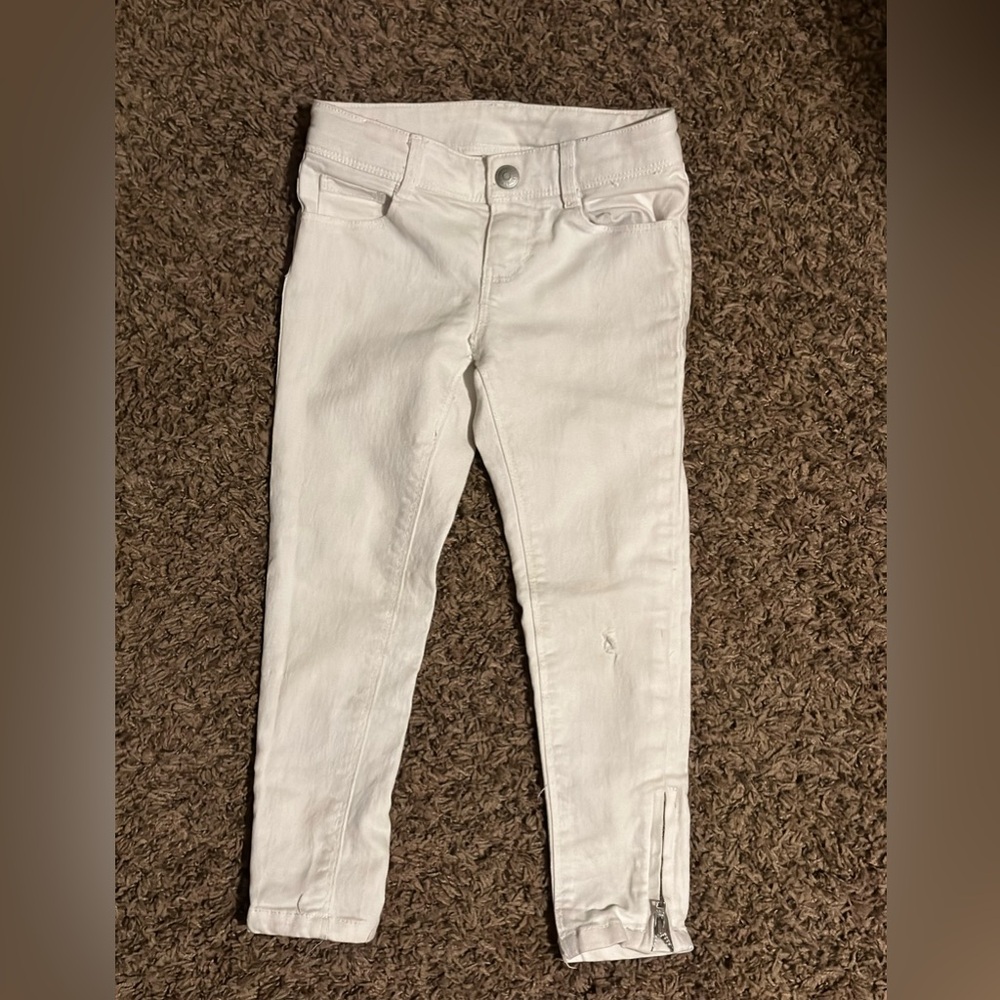 Girl's white pants size 4 in very good condition